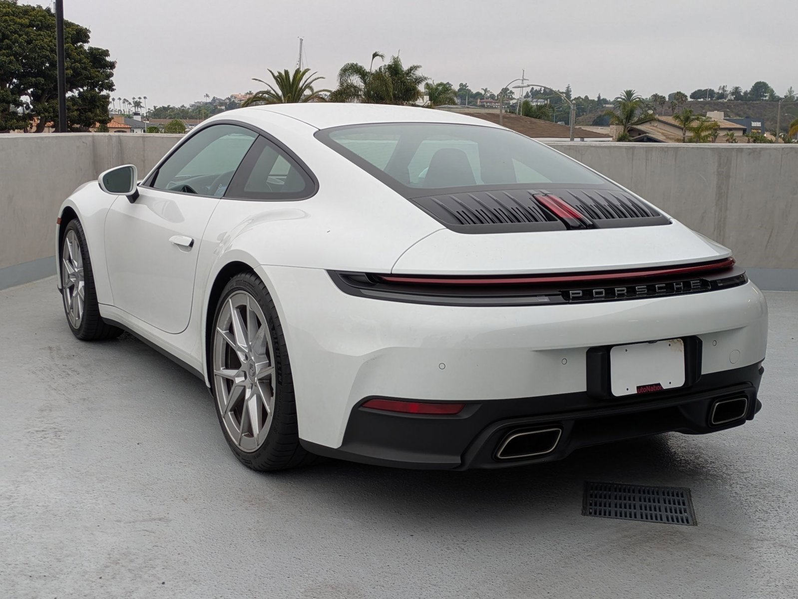Certified 2025 Porsche 911 Carrera image 3