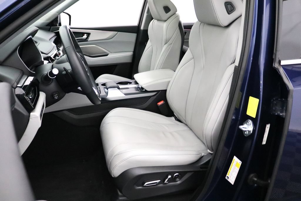 Certified 2024 Acura MDX SH-AWD w/ Technology Package image 2