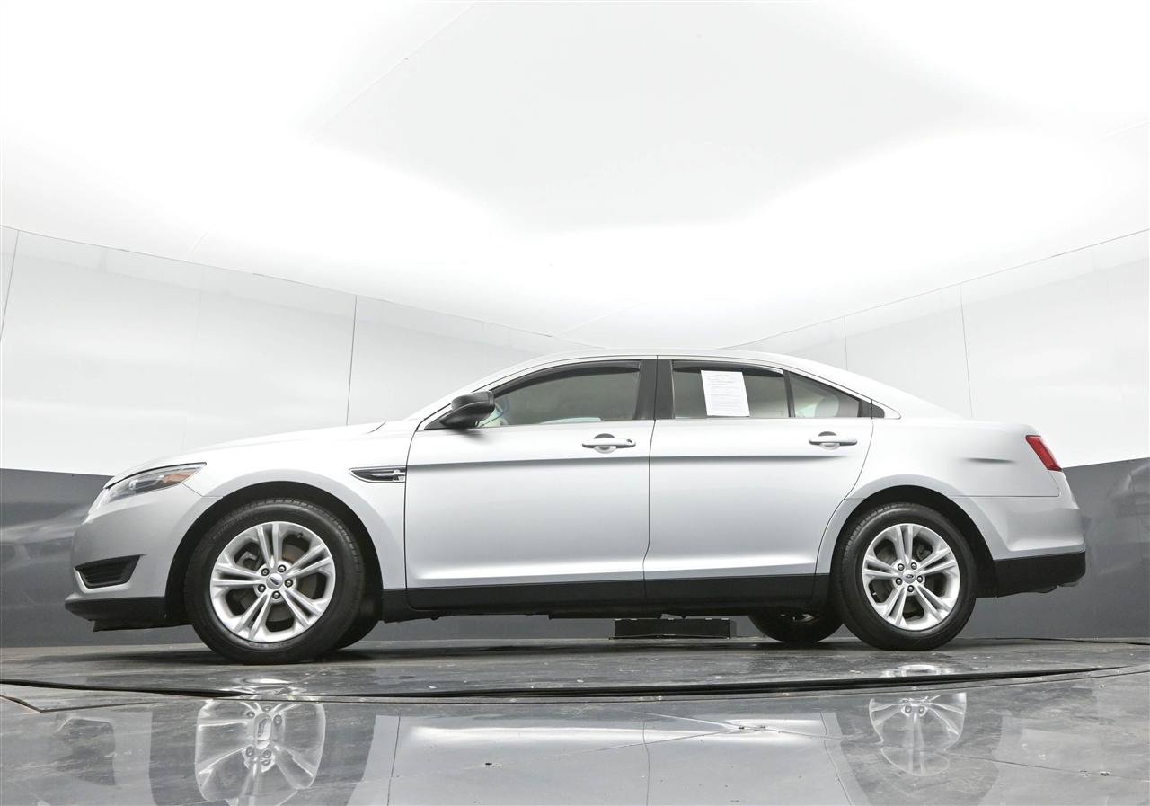 Used 2019 Ford Taurus SE FWD image 36
