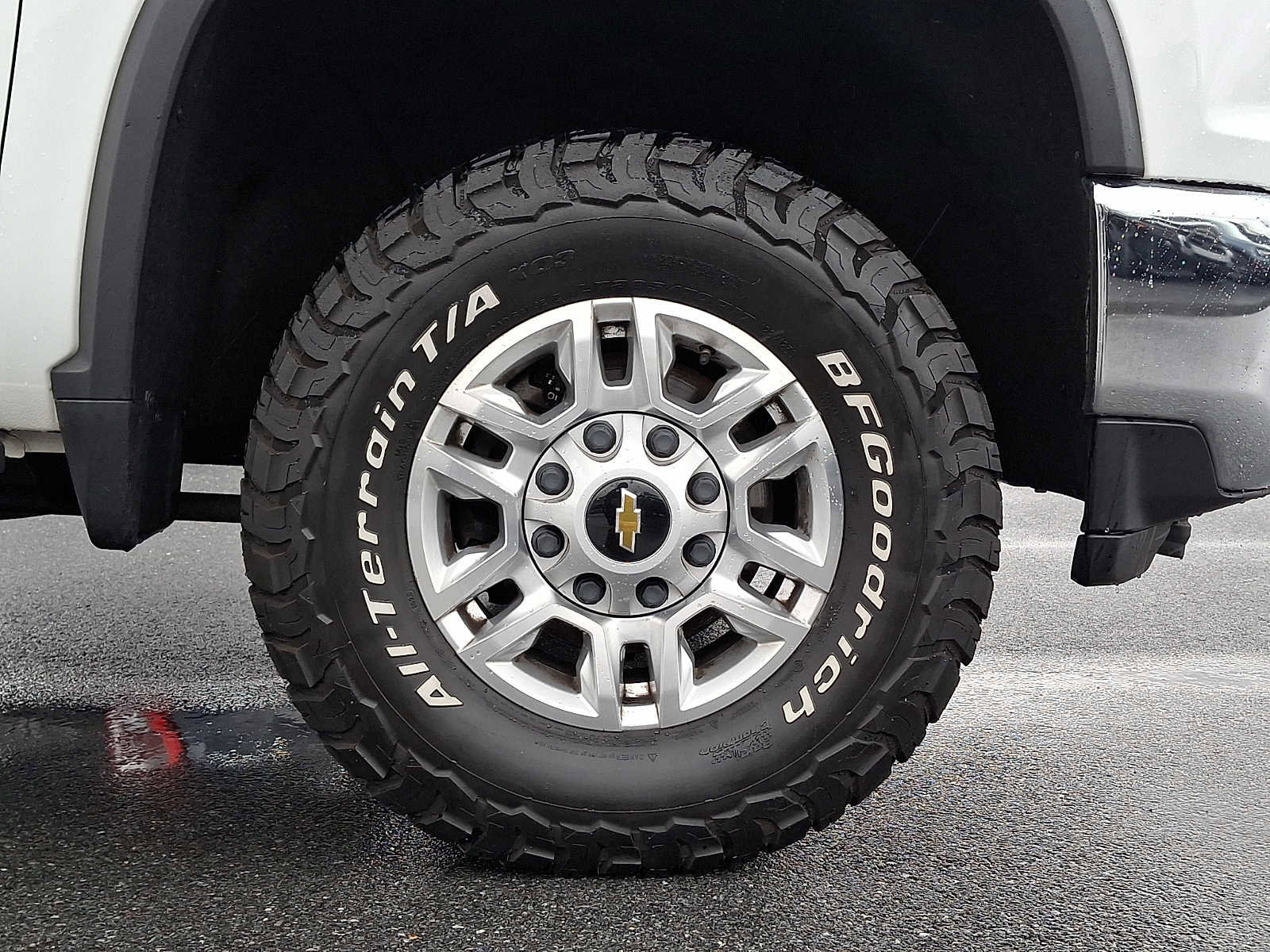 Used 2023 Chevrolet Silverado 2500 LT w/ Convenience Package image 8