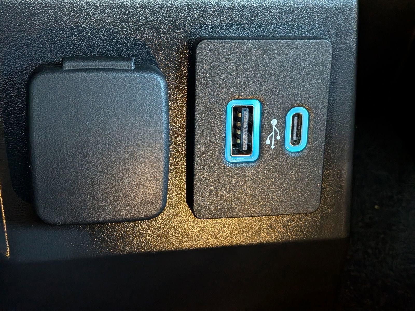 Certified 2023 Ford Explorer ST-Line w/ Class IV Trailer Tow Package AWD/4WD image 27