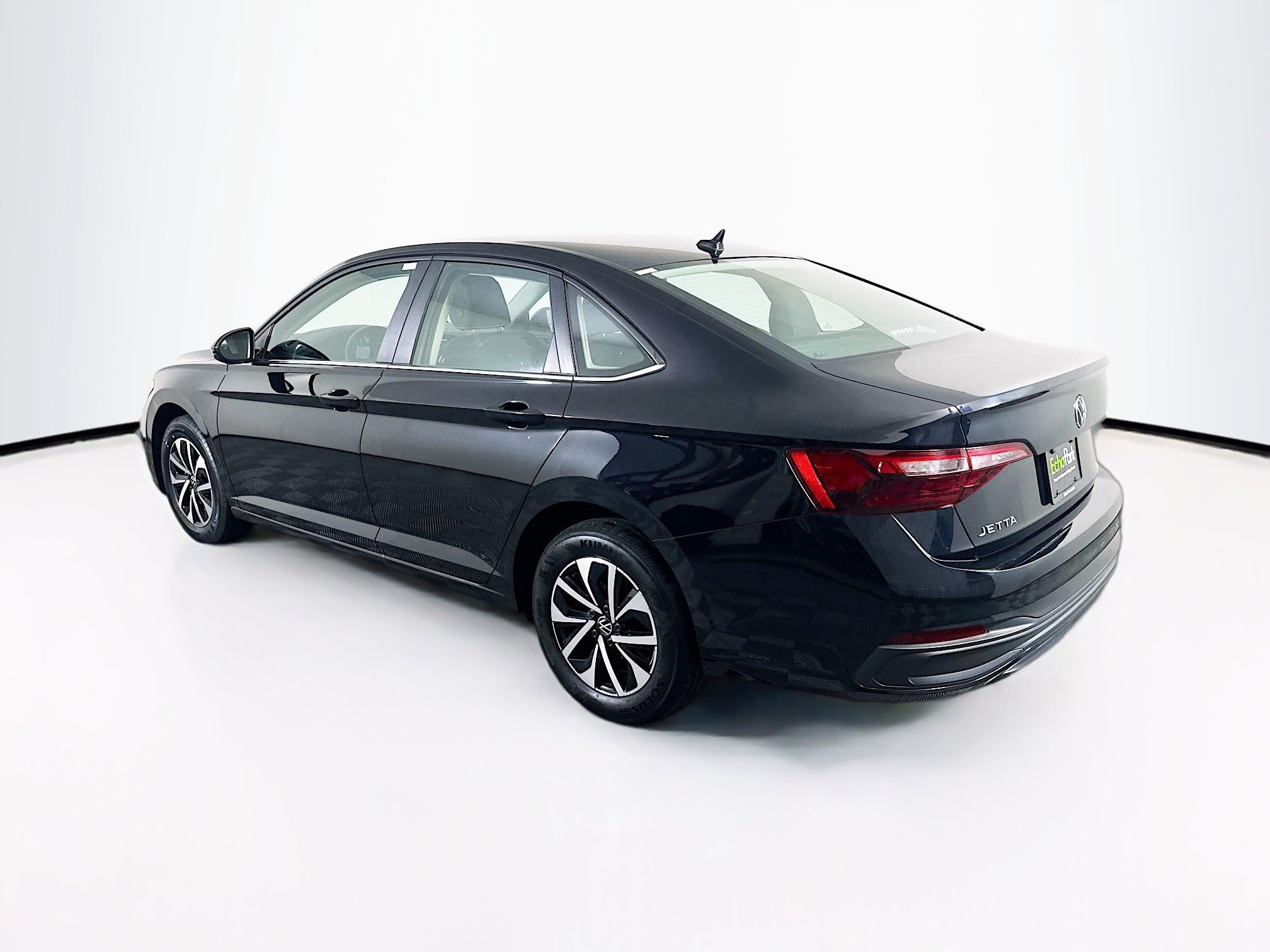 Used 2024 Volkswagen Jetta S image 5