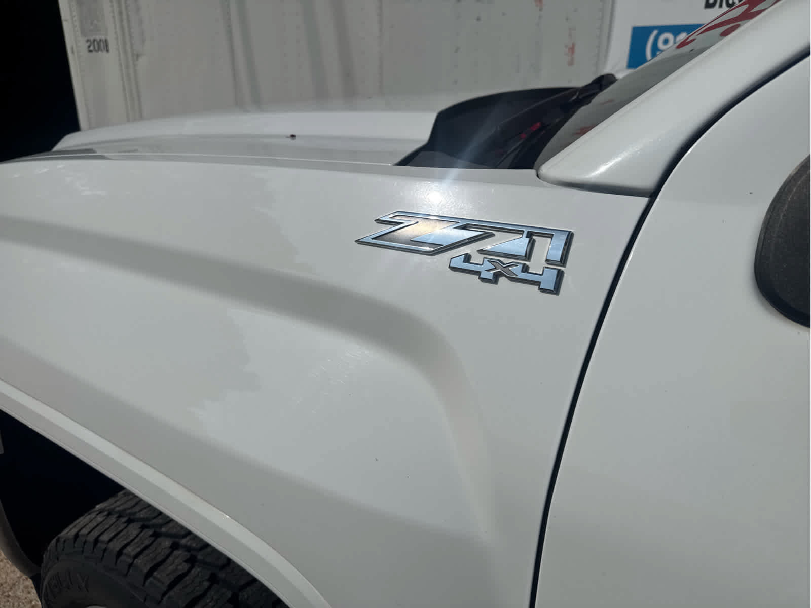 Used 2015 GMC Sierra 1500 SLT w/ SLT Crew Cab Value Package AWD/4WD image 12