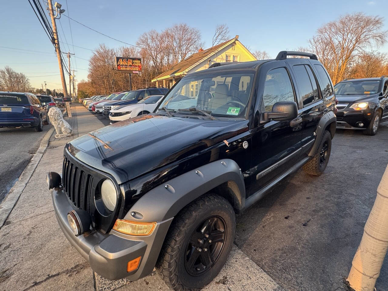 Used 2005 Jeep Liberty Renegade image 4