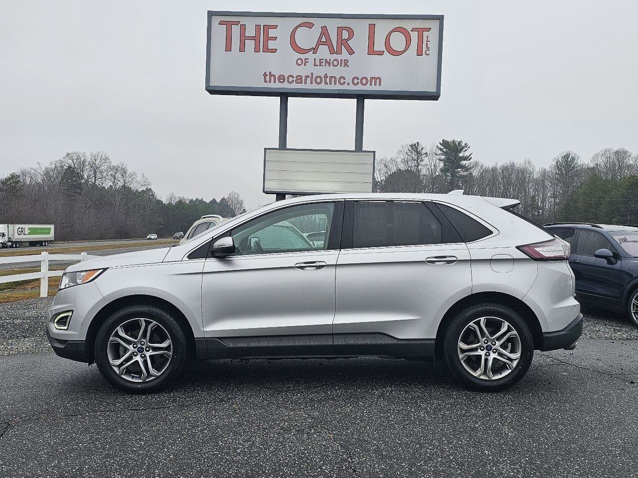 Used 2015 Ford Edge Titanium image 2