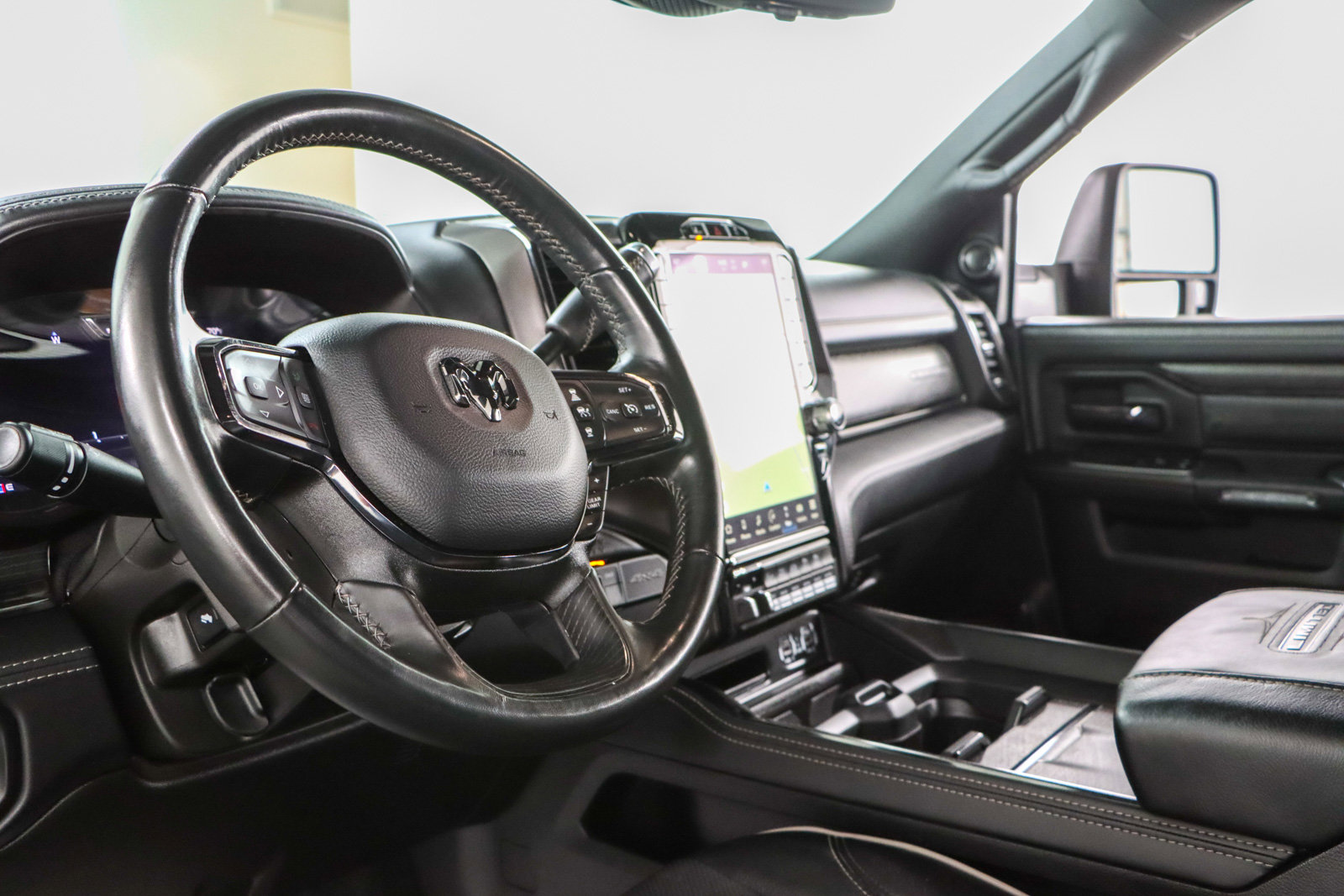 Used 2023 RAM 2500 Limited image 25