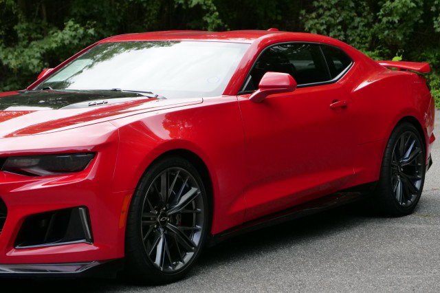 Used 2022 Chevrolet Camaro ZL1 RWD image 39
