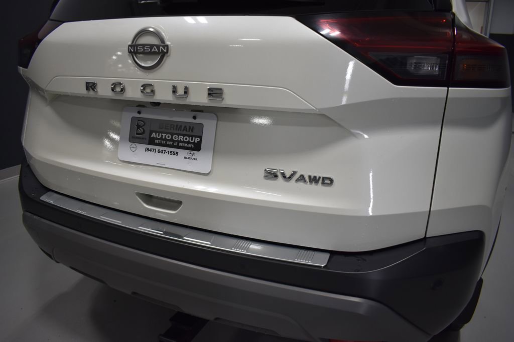 Used 2022 Nissan Rogue SV AWD/4WD image 12