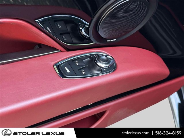 Used 2018 Aston Martin DB11 Coupe image 17