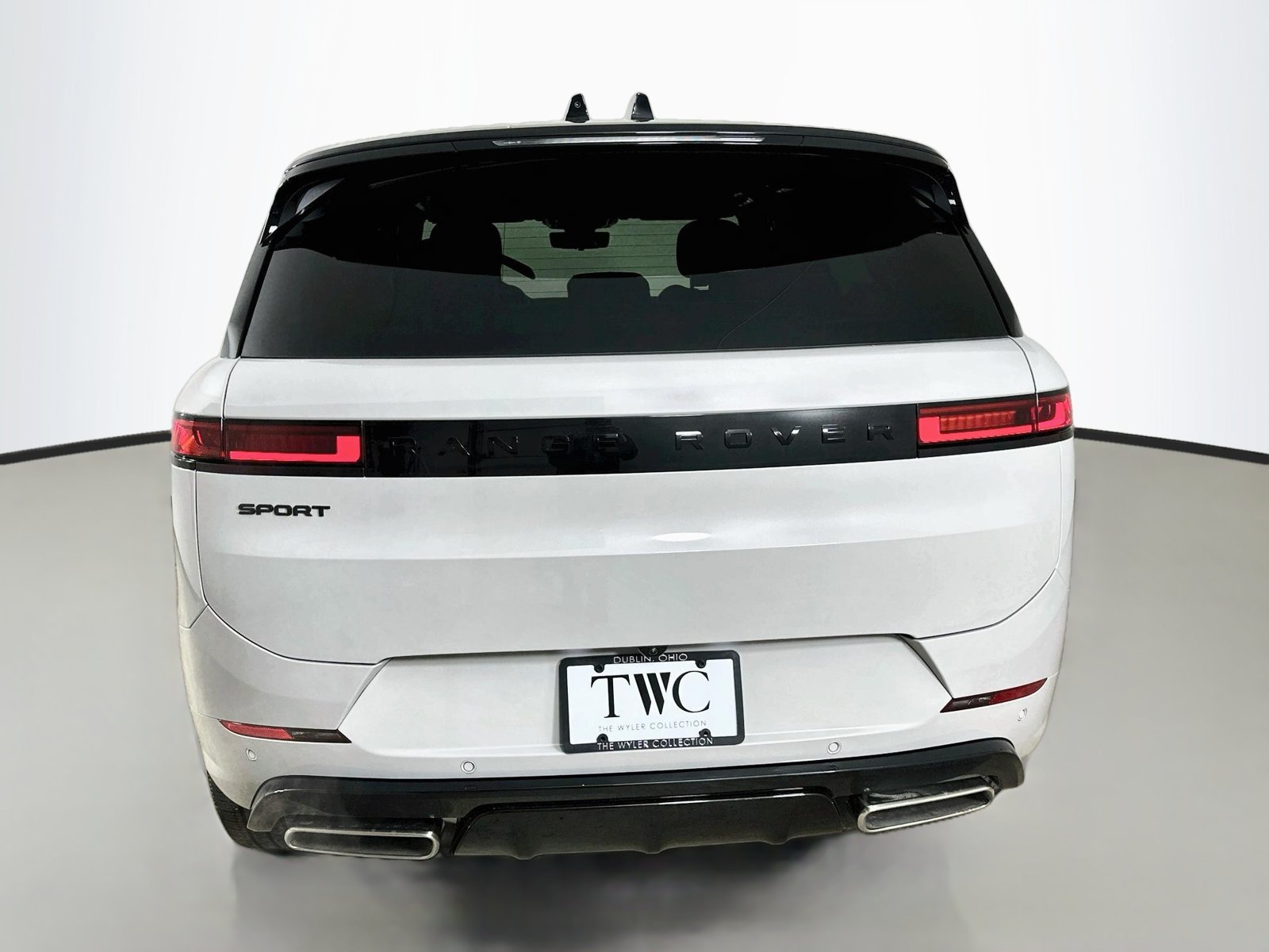 New 2027 Land Rover Range Rover Sport Dynamic SE AWD/4WD image 6