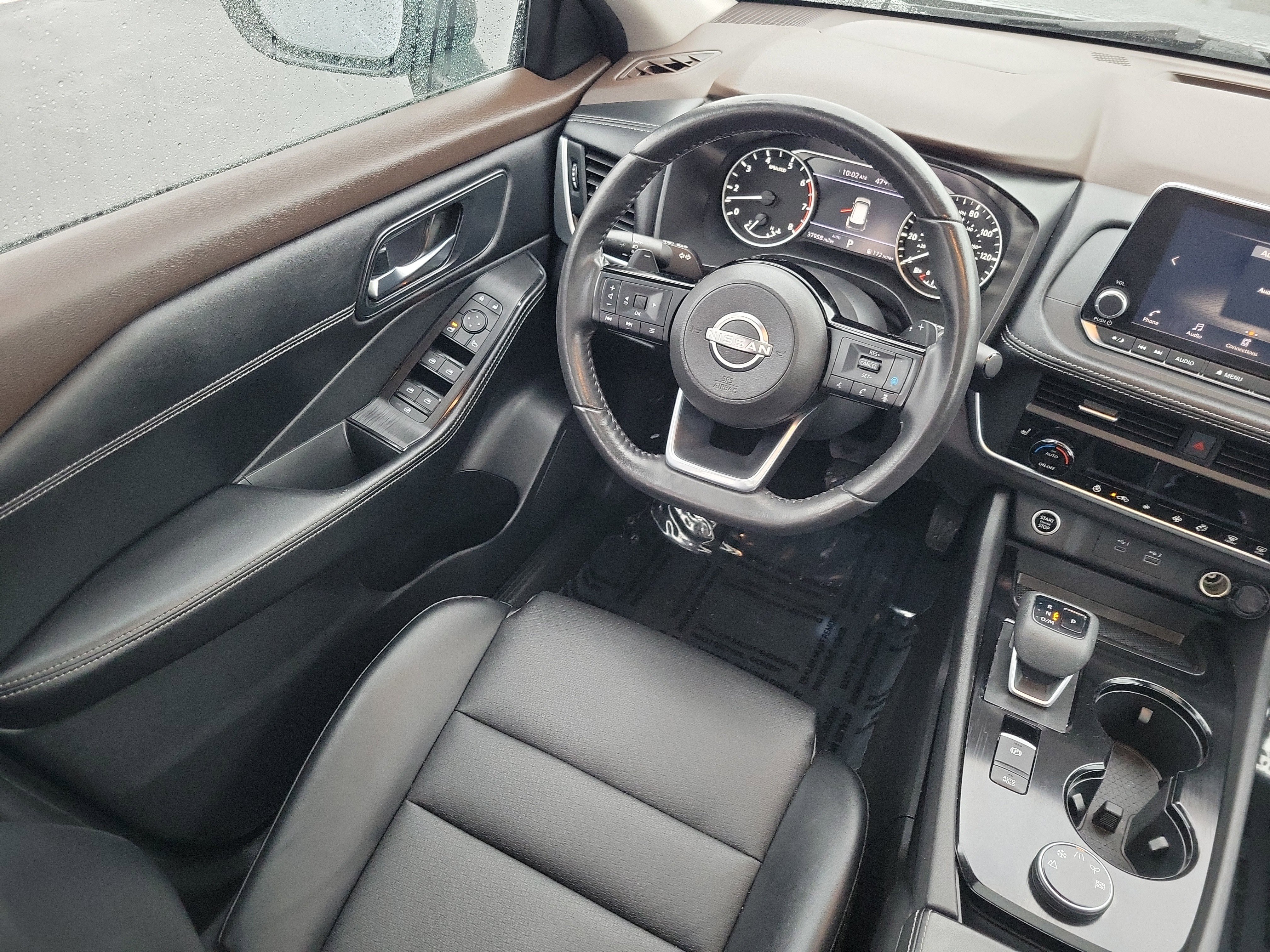 Used 2023 Nissan Rogue SV w/ SV Premium B Package image 13