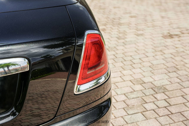 Used 2019 Rolls-Royce Dawn RWD image 69