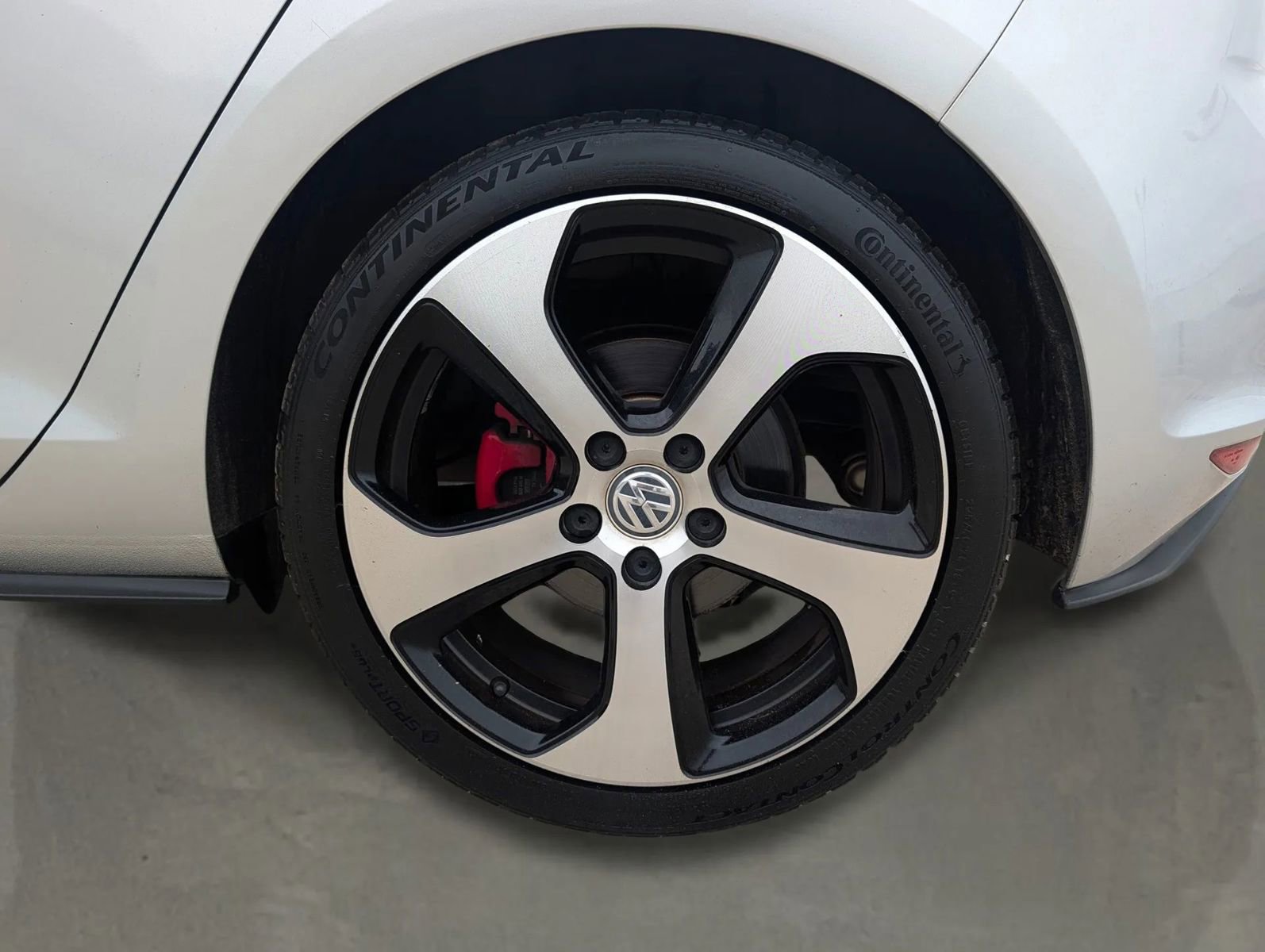 Used 2015 Volkswagen GTI S FWD image 10