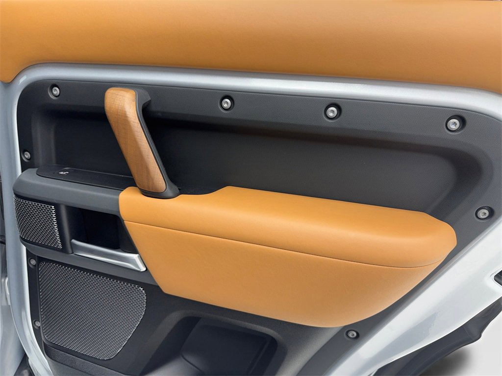 Used 2022 Land Rover Defender 110 X image 49