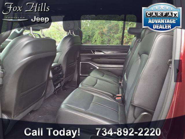 Certified 2024 Jeep Wagoneer 4WD w/ Premium Group I image 13