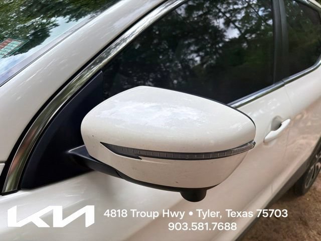 Used 2018 Nissan Rogue Sport SL w/ SL Premium Package FWD image 5