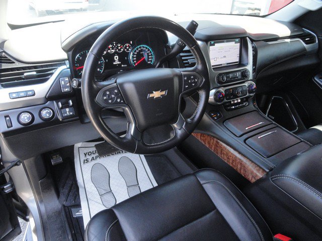 Used 2020 Chevrolet Suburban Premier w/ Premier 6.2L Value Package AWD/4WD image 9