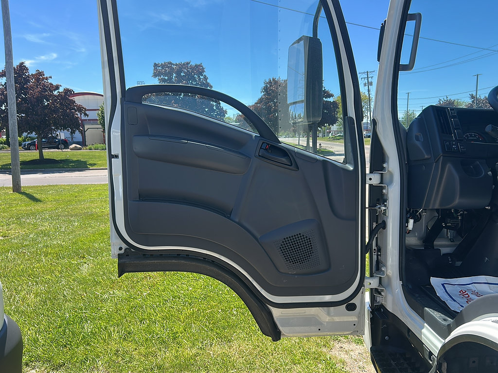 New 2025 Chevrolet Low Cab Forward 5500XG RWD image 5