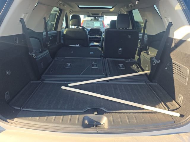 Used 2024 Nissan Pathfinder Platinum w/ Cargo Package AWD/4WD image 14