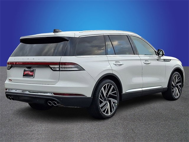 New 2026 Lincoln Aviator Reserve image 3