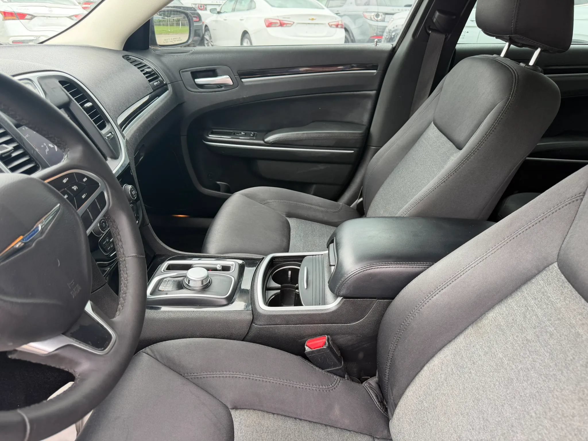 Used 2023 Chrysler 300 Touring w/ Sport Appearance Package RWD image 11