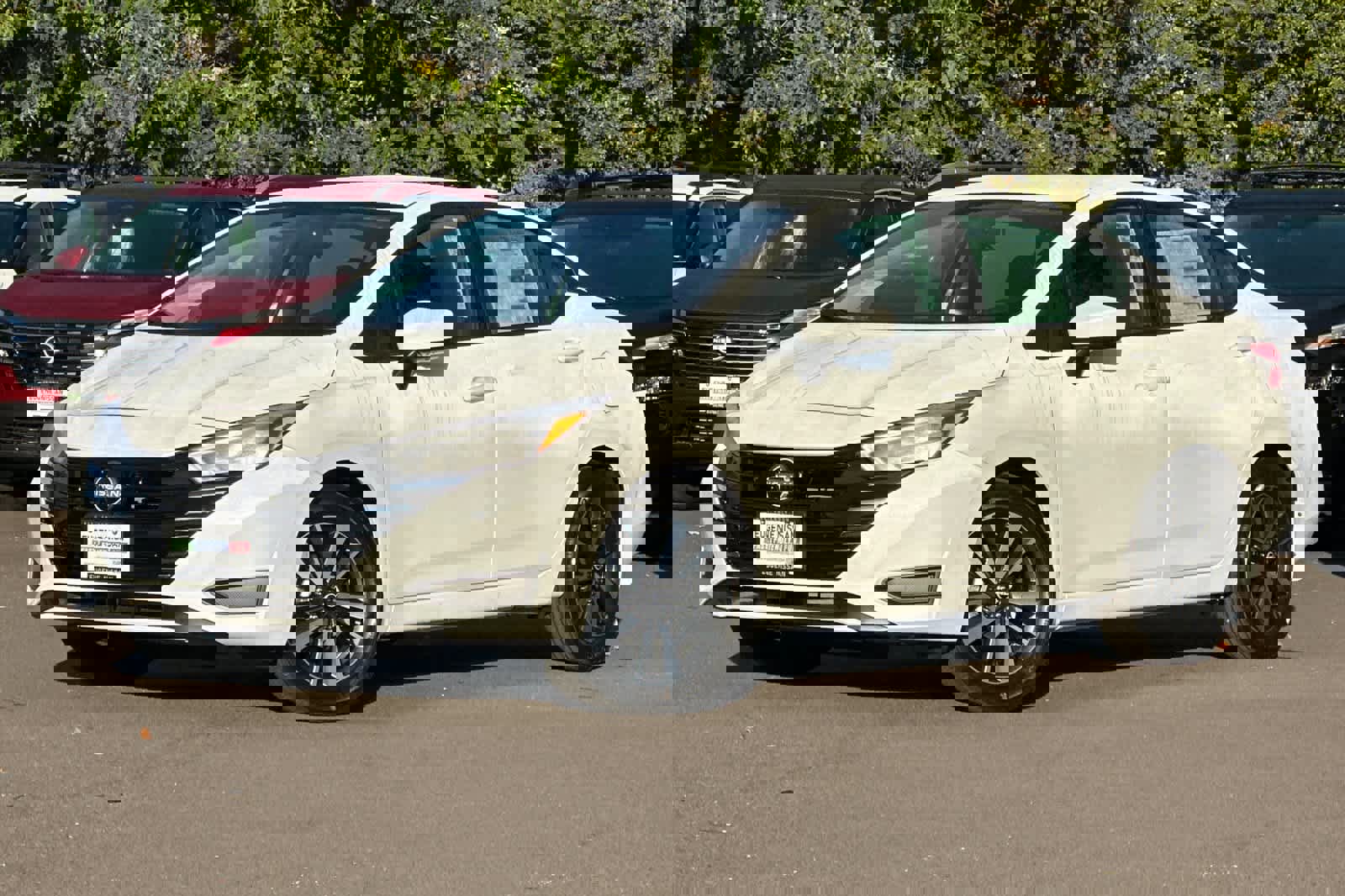 New 2025 Nissan Versa SV w/ Trunk Package image 1