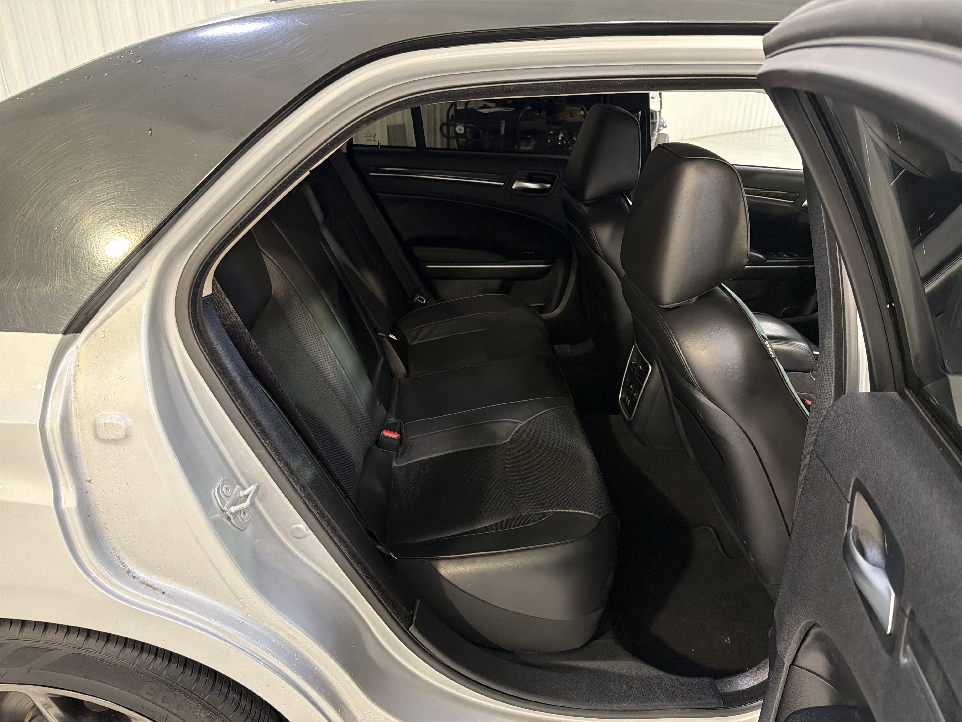 Used 2021 Chrysler 300 Touring L image 11