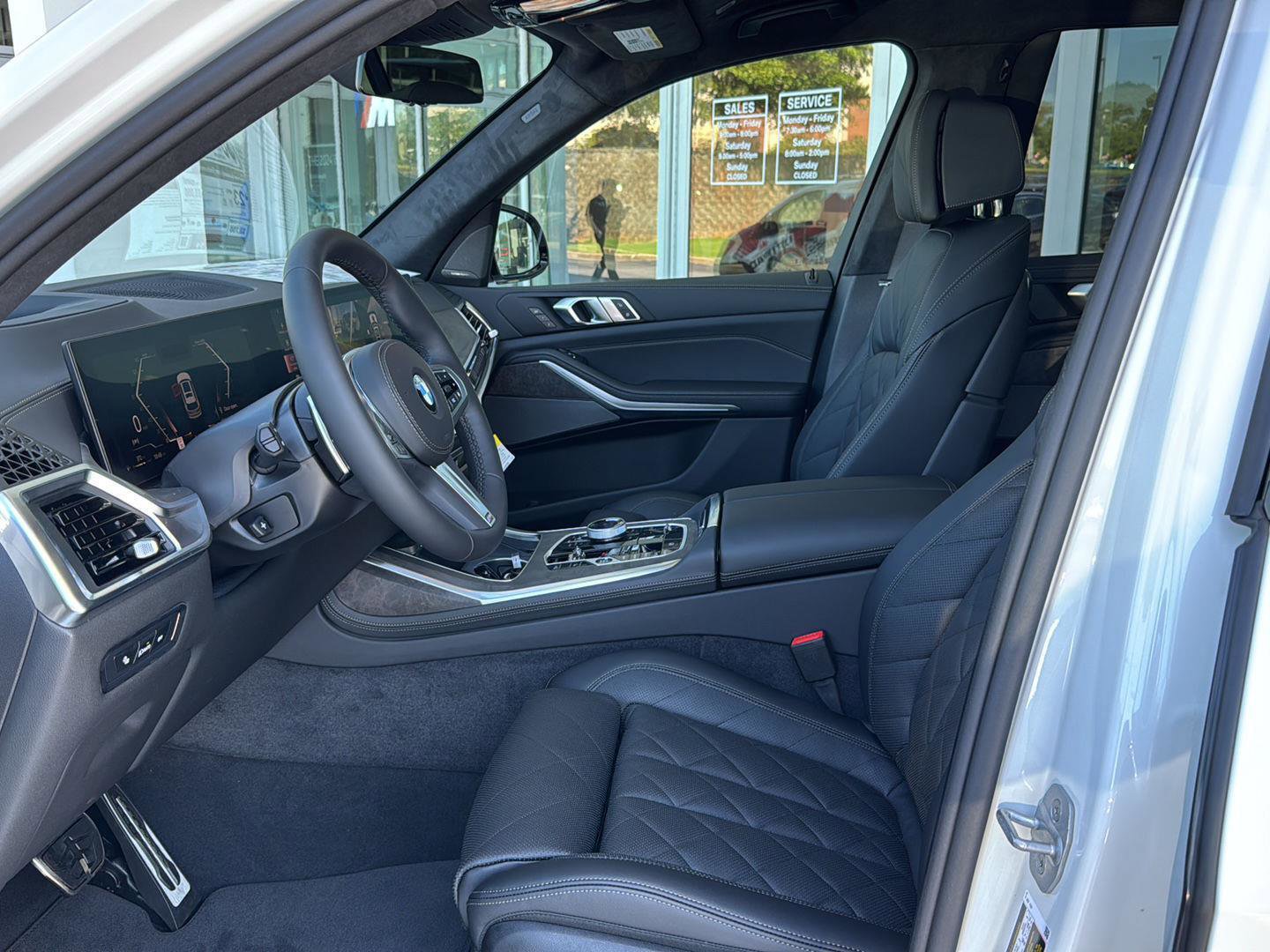 New 2026 BMW X7 xDrive40i w/ M Sport Package image 7