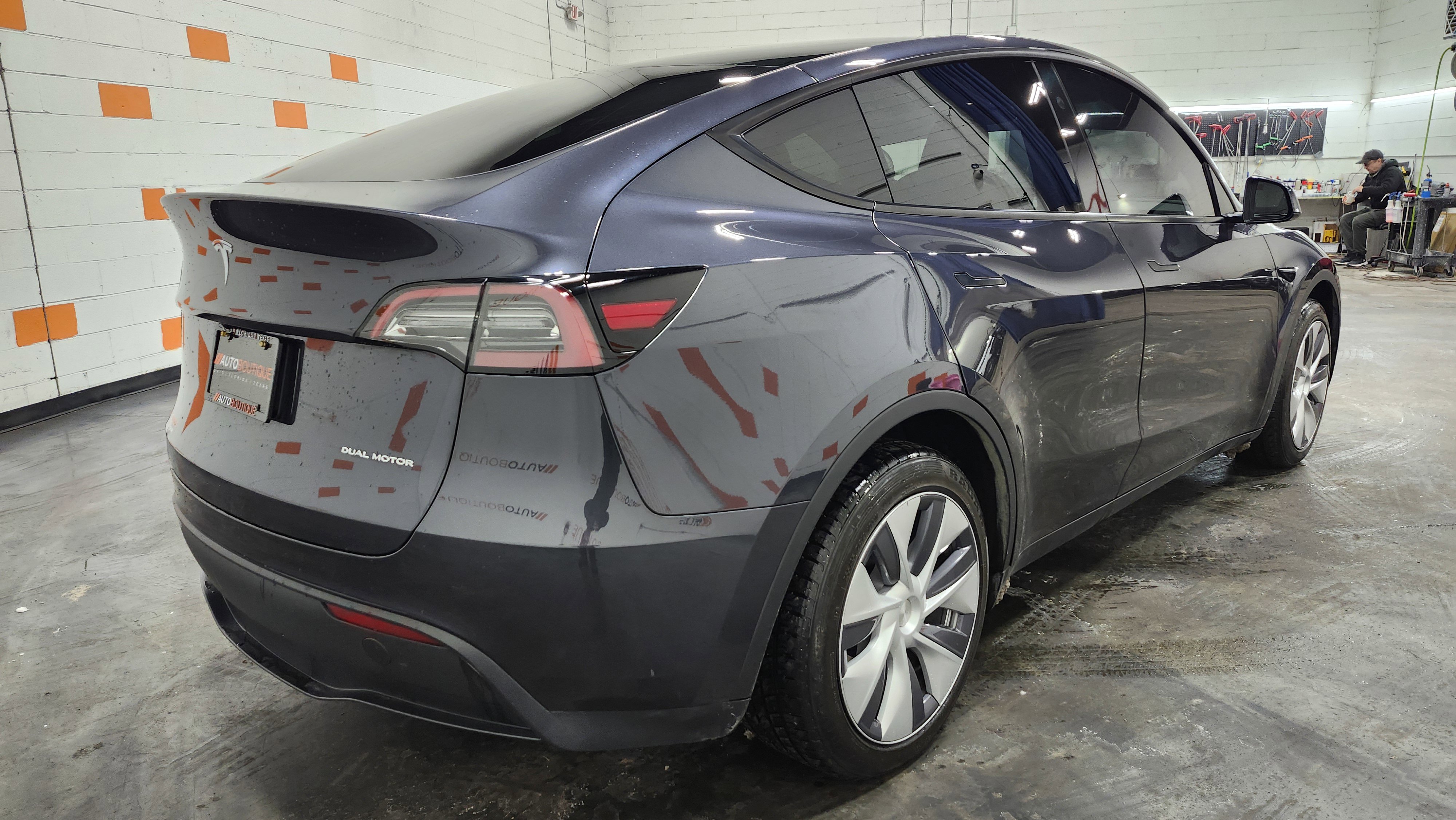 Used 2024 Tesla Model Y Long Range image 17