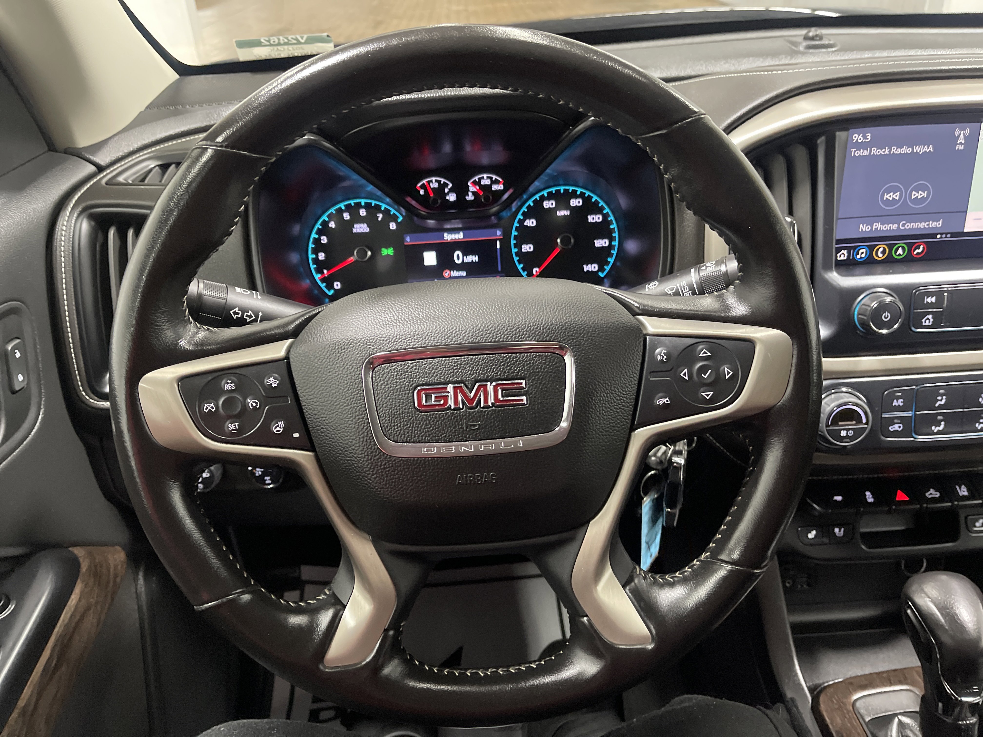 Used 2022 GMC Canyon Denali image 30