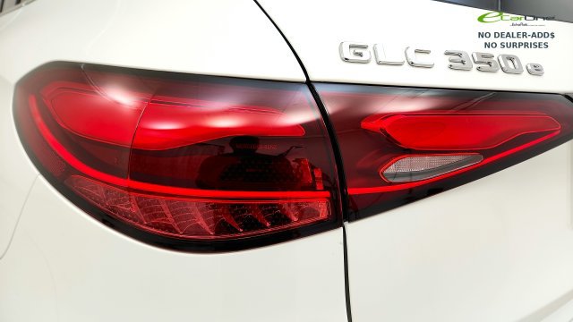 Used 2025 Mercedes-Benz GLC 350e 4MATIC image 28