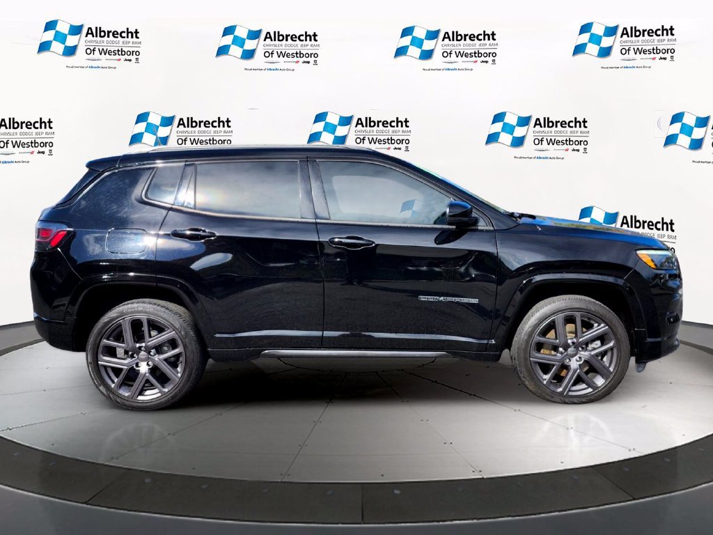 Used 2024 Jeep Compass Limited w/ High Altitude Package AWD/4WD image 6