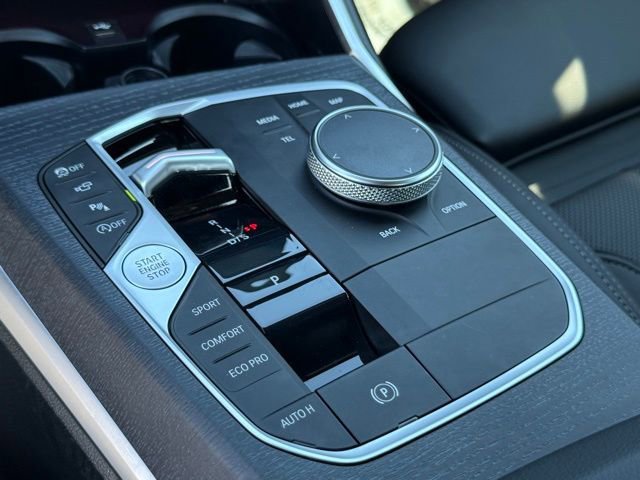 Used 2025 BMW 330i Sedan w/ M Sport Package image 27