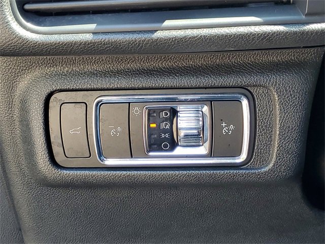 Used 2023 Lincoln Corsair AWD w/ Equipment Group 101A image 17