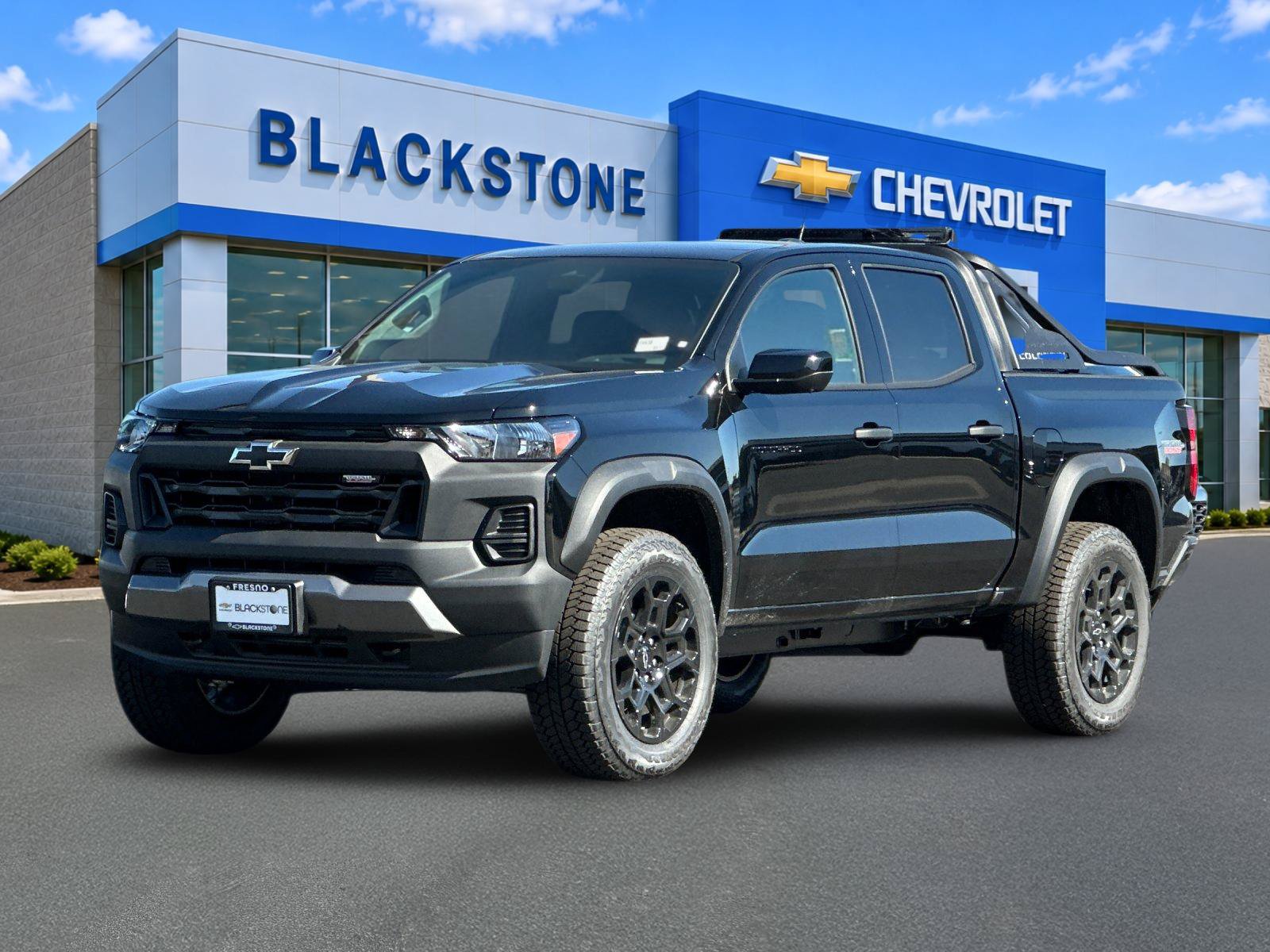 New 2026 Chevrolet Colorado Trail Boss w/ Midnight Edition AWD/4WD image 2