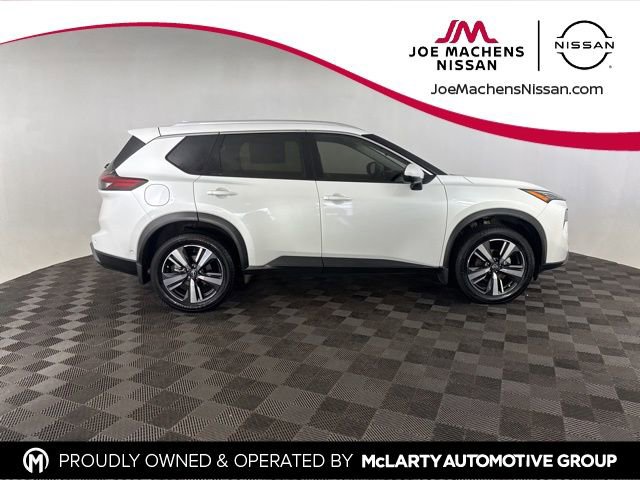 Used 2024 Nissan Rogue SL w/ SL Premium Package image 4