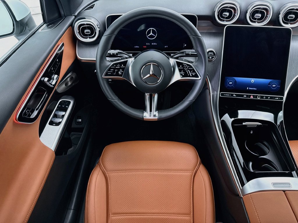 Certified 2026 Mercedes-Benz GLC 300 image 10