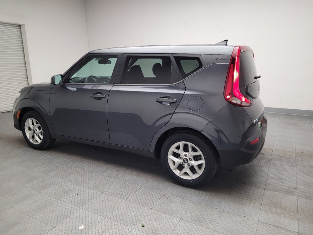 Used 2020 Kia Soul S image 3