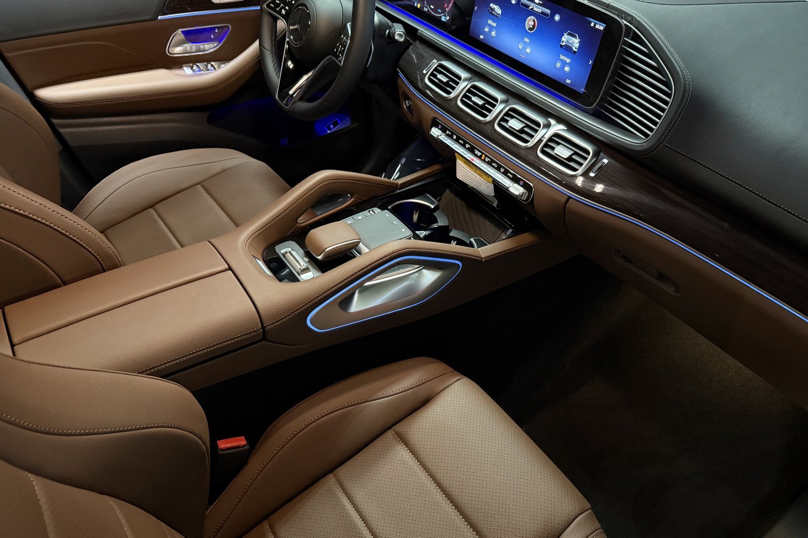 New 2026 Mercedes-Benz GLS 450 4MATIC image 16