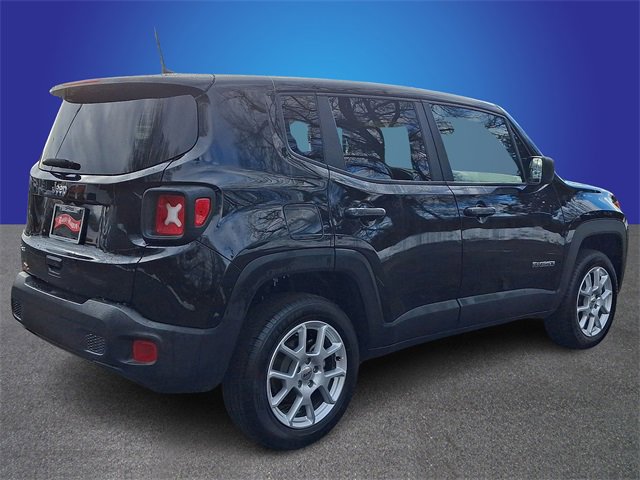 Used 2023 Jeep Renegade Latitude image 4