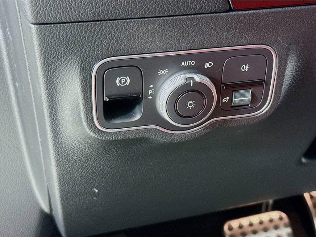 Used 2024 Mercedes-Benz GLA 35 AMG 4MATIC image 11