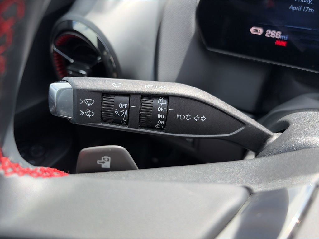 Used 2024 Chevrolet Equinox EV RS FWD image 27