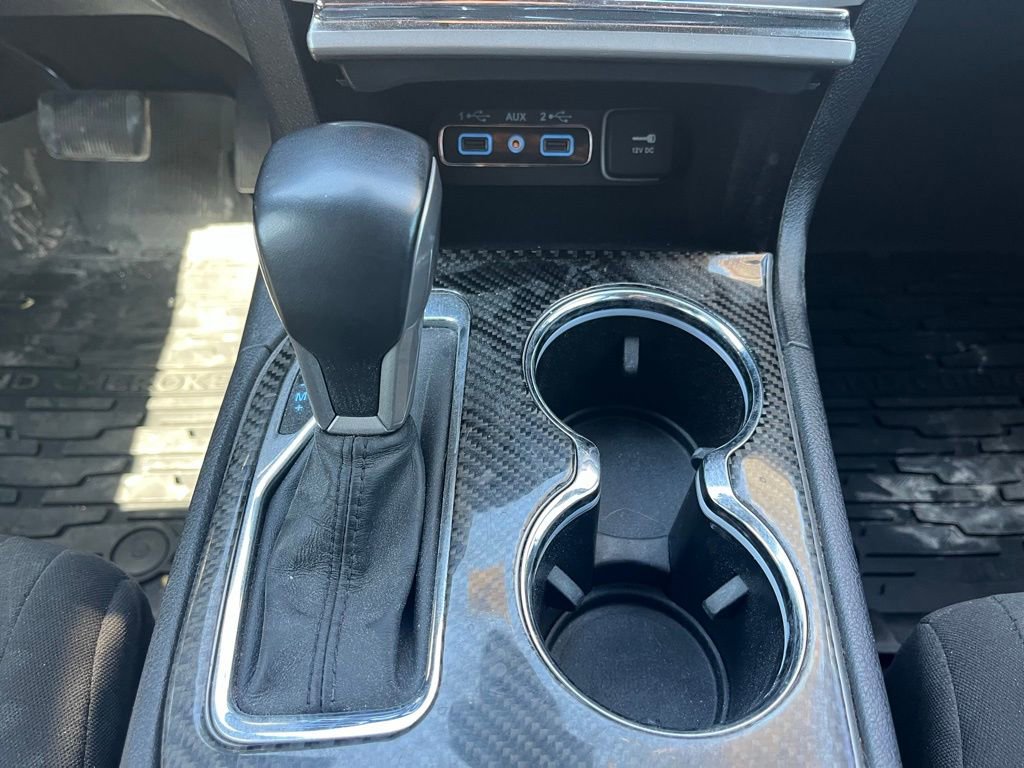 Used 2021 Jeep Grand Cherokee Laredo RWD image 14