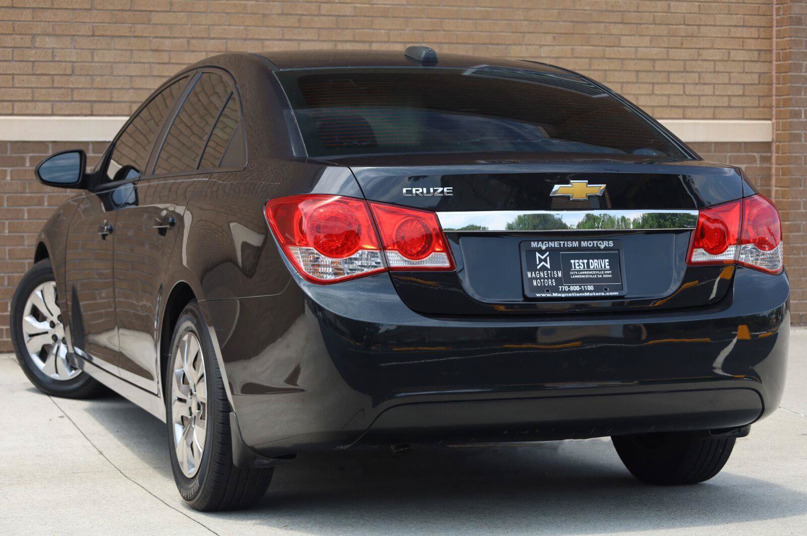 Used 2016 Chevrolet Cruze LS FWD image 11