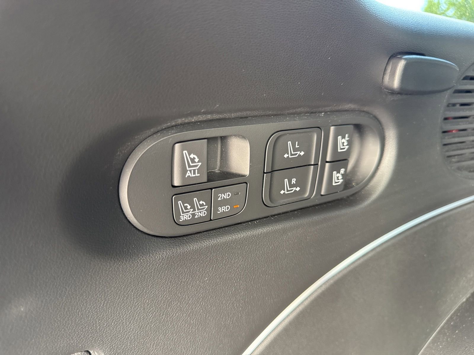 Used 2026 Hyundai Palisade Calligraphy AWD/4WD image 13