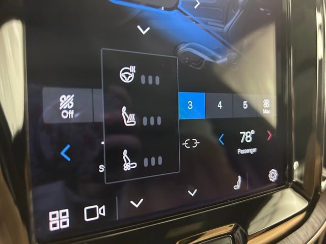 Used 2023 Volvo XC60 B6 Ultimate w/ Climate Package image 18