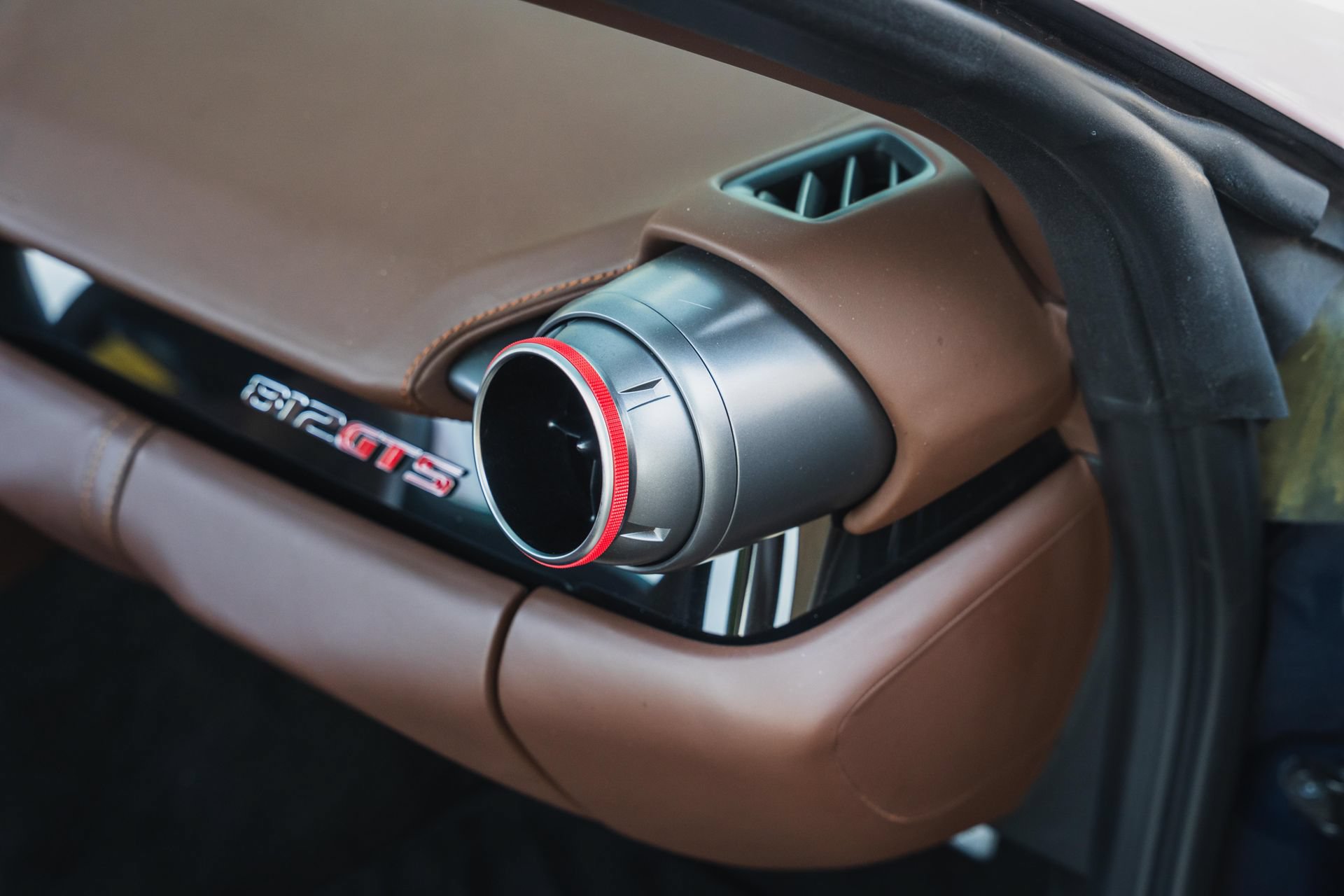 Used 2021 Ferrari 812 GTS RWD image 82