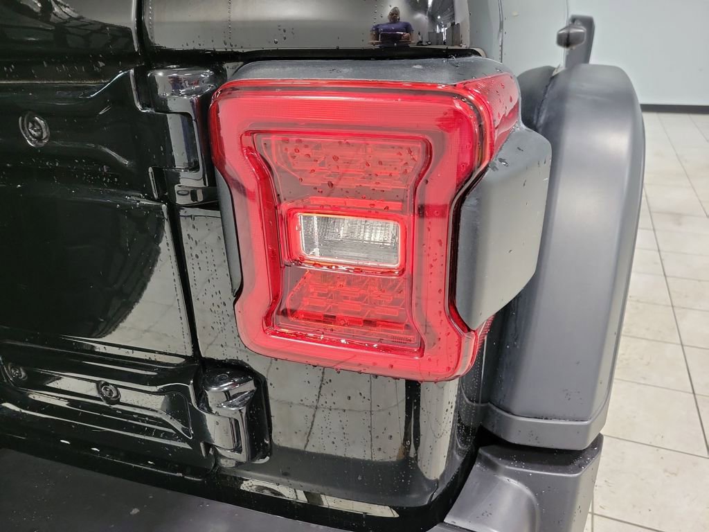 Used 2024 Jeep Wrangler Unlimited Rubicon 4xe image 16