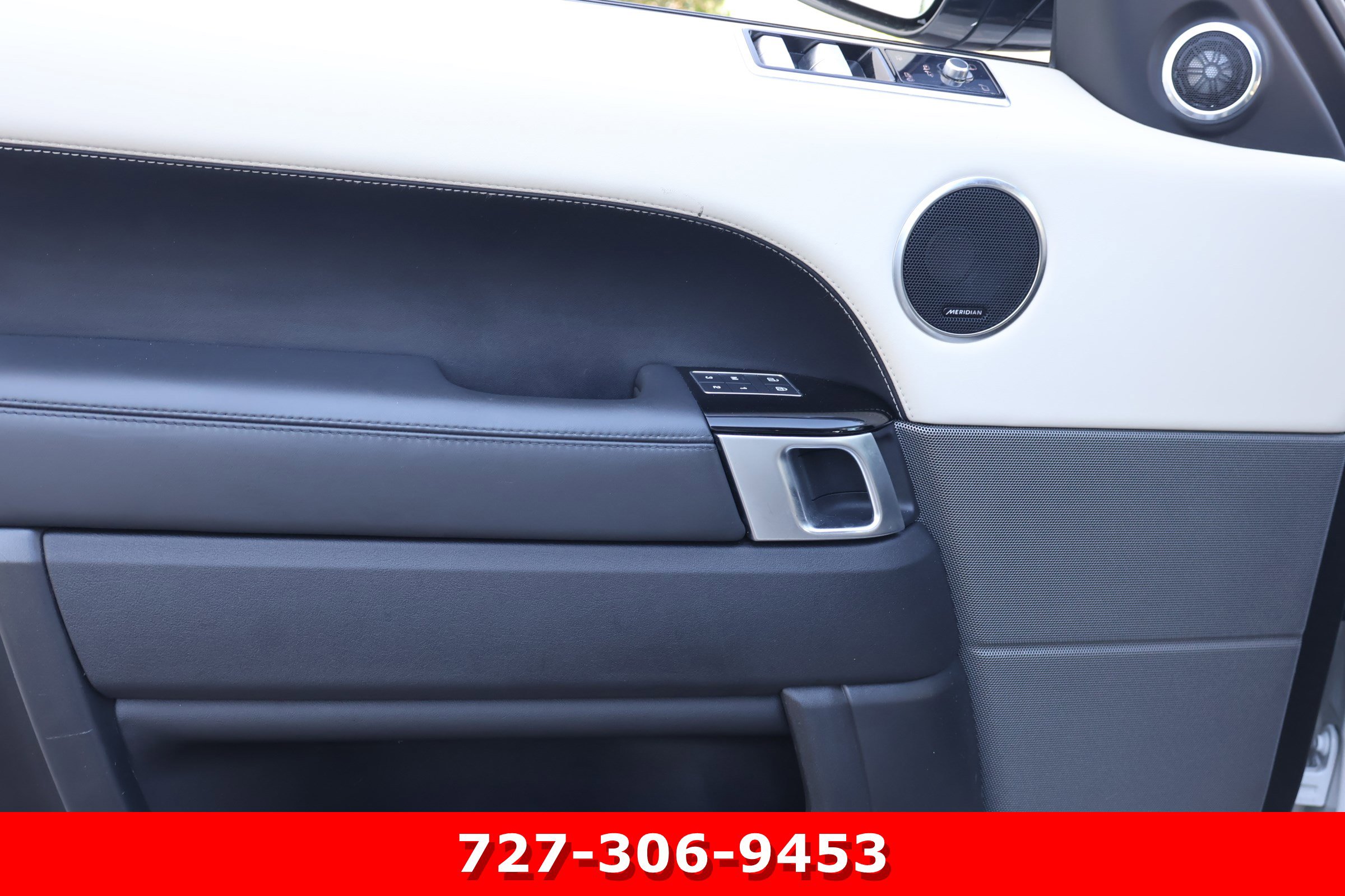 Used 2021 Land Rover Range Rover Sport HST image 12