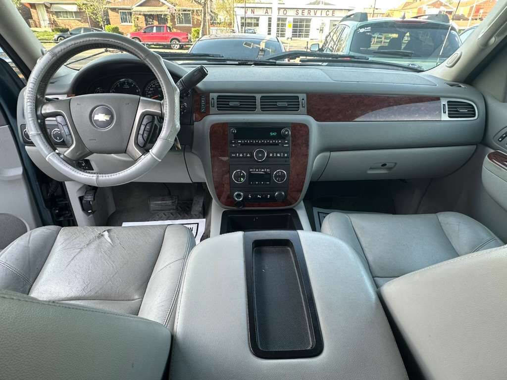 Used 2013 Chevrolet Silverado 1500 LTZ w/ LTZ Plus Package AWD/4WD image 13